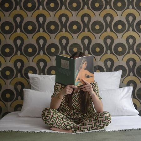 MiHotel Sala Lyon Bagian luar foto