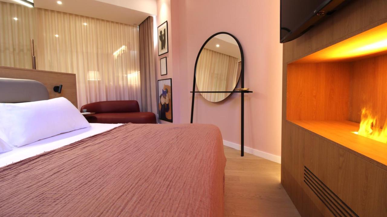 MiHotel Sala Lyon Bagian luar foto