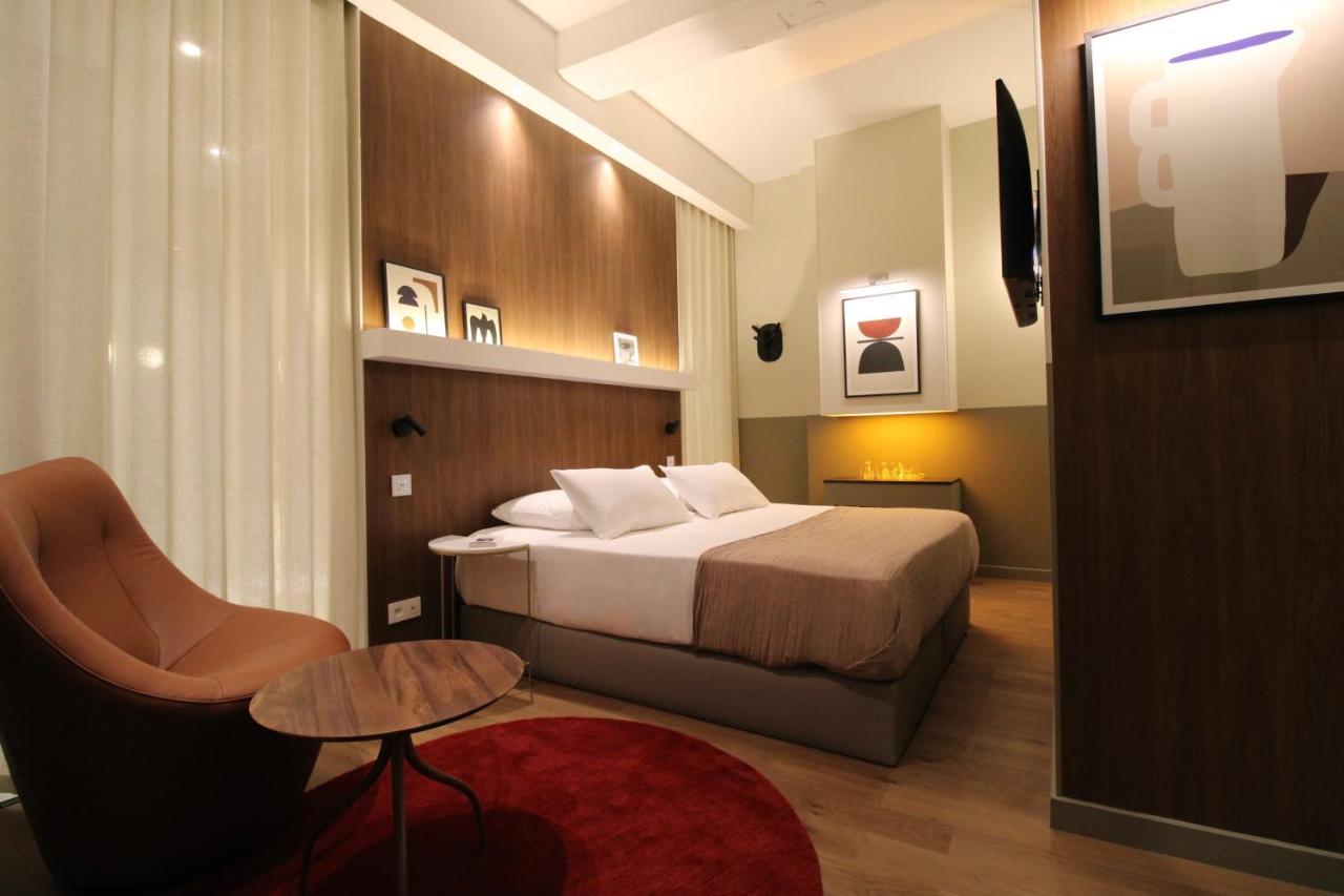 MiHotel Sala Lyon Bagian luar foto