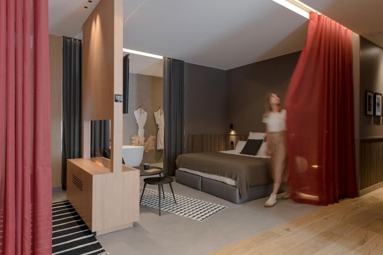 MiHotel Sala Lyon Bagian luar foto