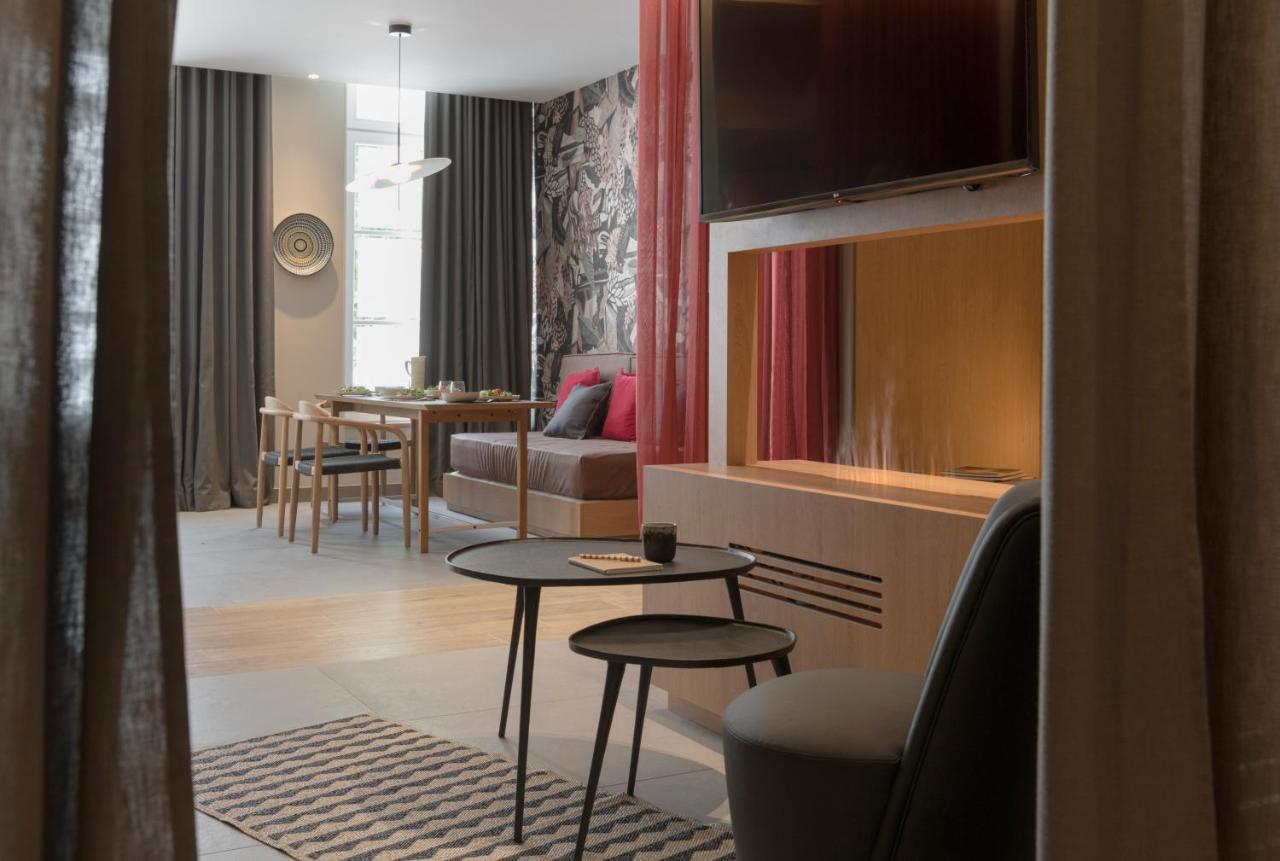 MiHotel Sala Lyon Bagian luar foto