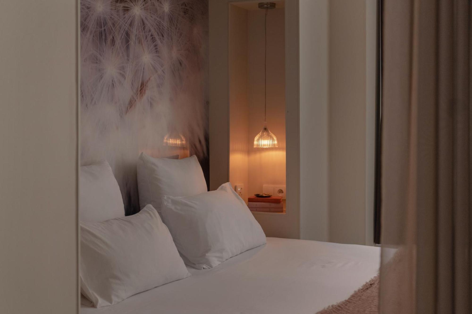 MiHotel Sala Lyon Bagian luar foto