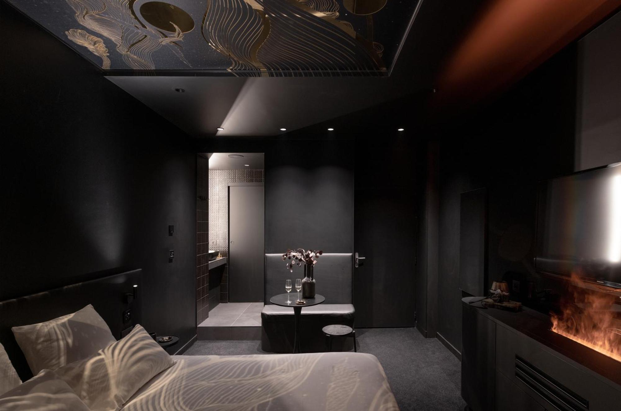 MiHotel Sala Lyon Bagian luar foto